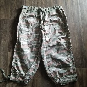 Mossimo Supply Co Crop Rib Waist Camo Joggers Size 24W